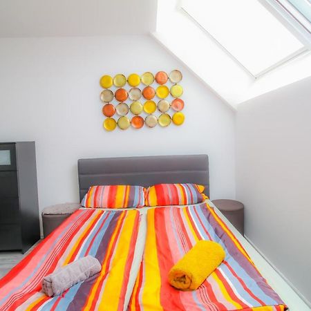 Private Triple Bedroom In Shared Apartment Dw171-4 Viena Exterior foto