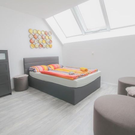 Private Triple Bedroom In Shared Apartment Dw171-4 Viena Exterior foto