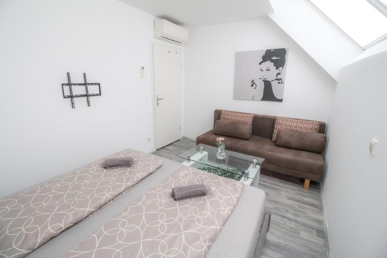 Private Triple Bedroom In Shared Apartment Dw171-4 Viena Exterior foto