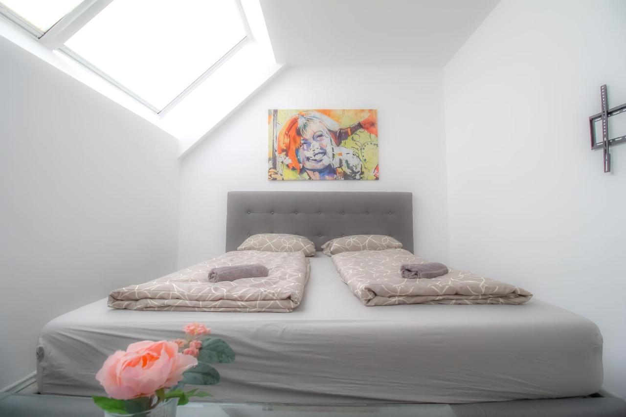 Private Triple Bedroom In Shared Apartment Dw171-4 Viena Exterior foto