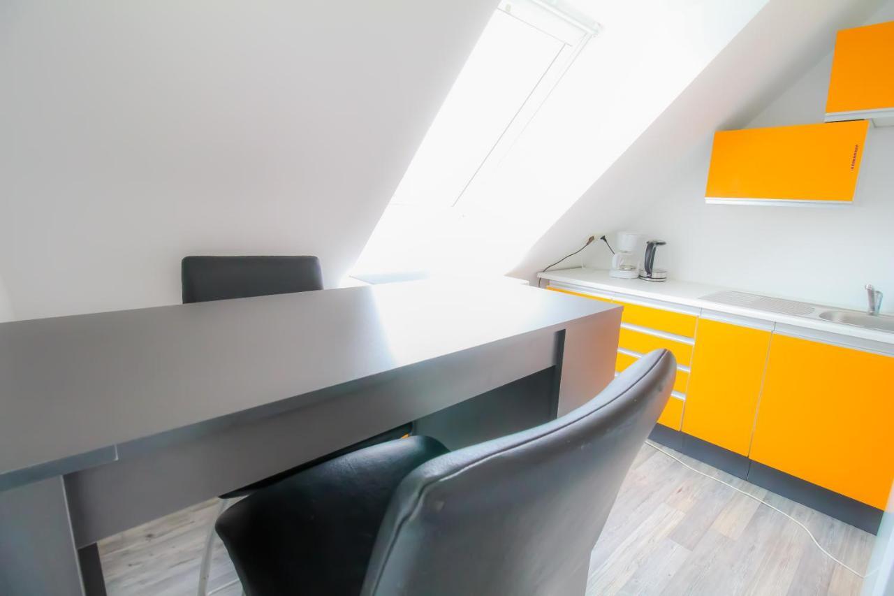Private Triple Bedroom In Shared Apartment Dw171-4 Viena Exterior foto