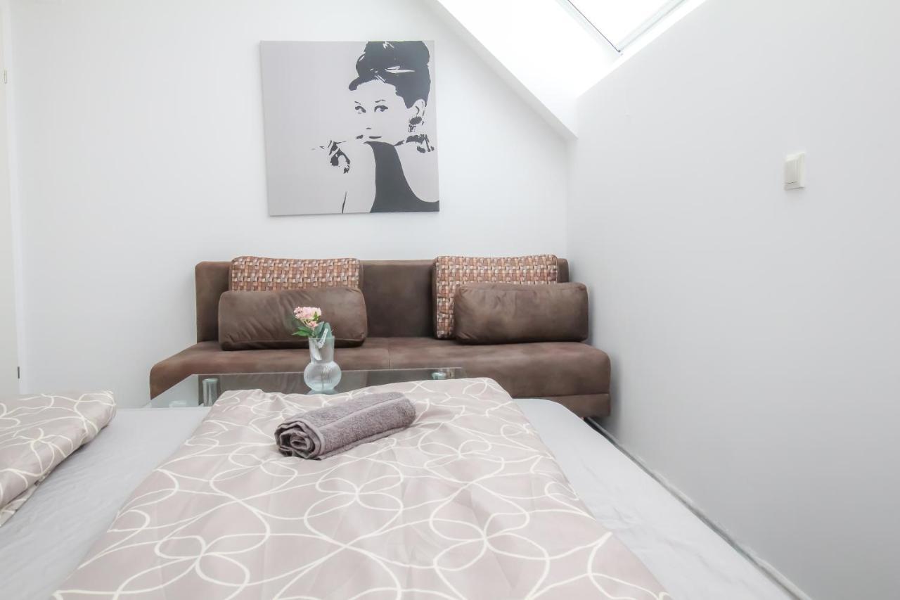 Private Triple Bedroom In Shared Apartment Dw171-4 Viena Exterior foto
