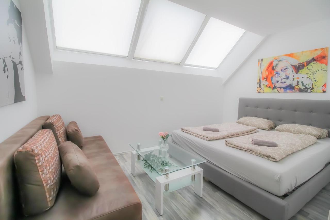 Private Triple Bedroom In Shared Apartment Dw171-4 Viena Exterior foto